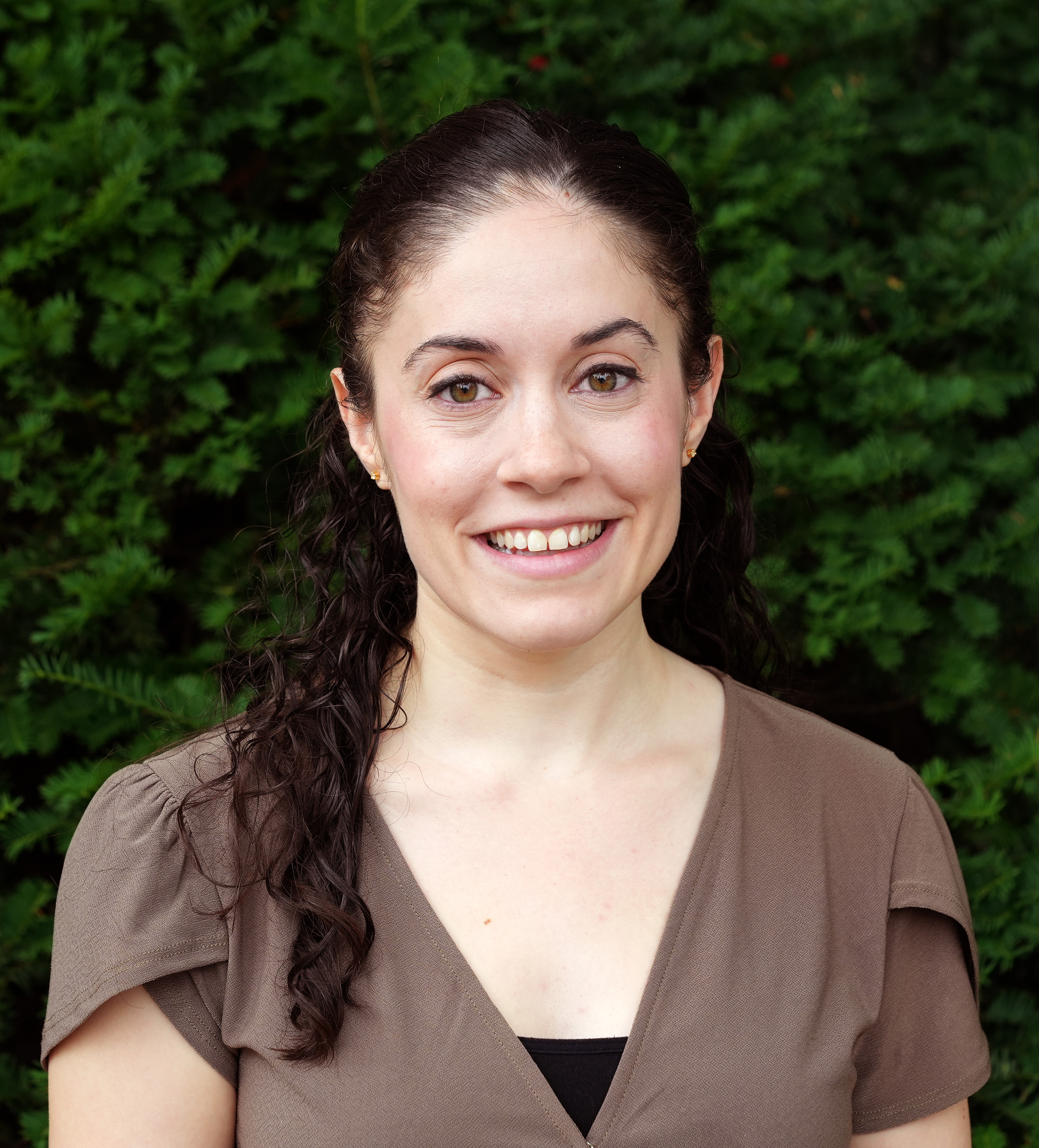 Stefanie Gonçalves, Ph.D. Headshot
